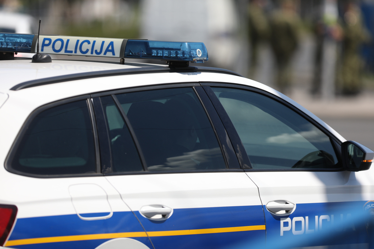 IZ KUĆI&Scaron;TA U ZATVOR