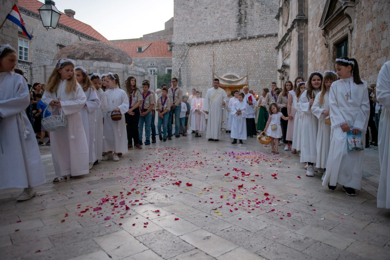 Procesija uz Tijelovo u Dubrovniku